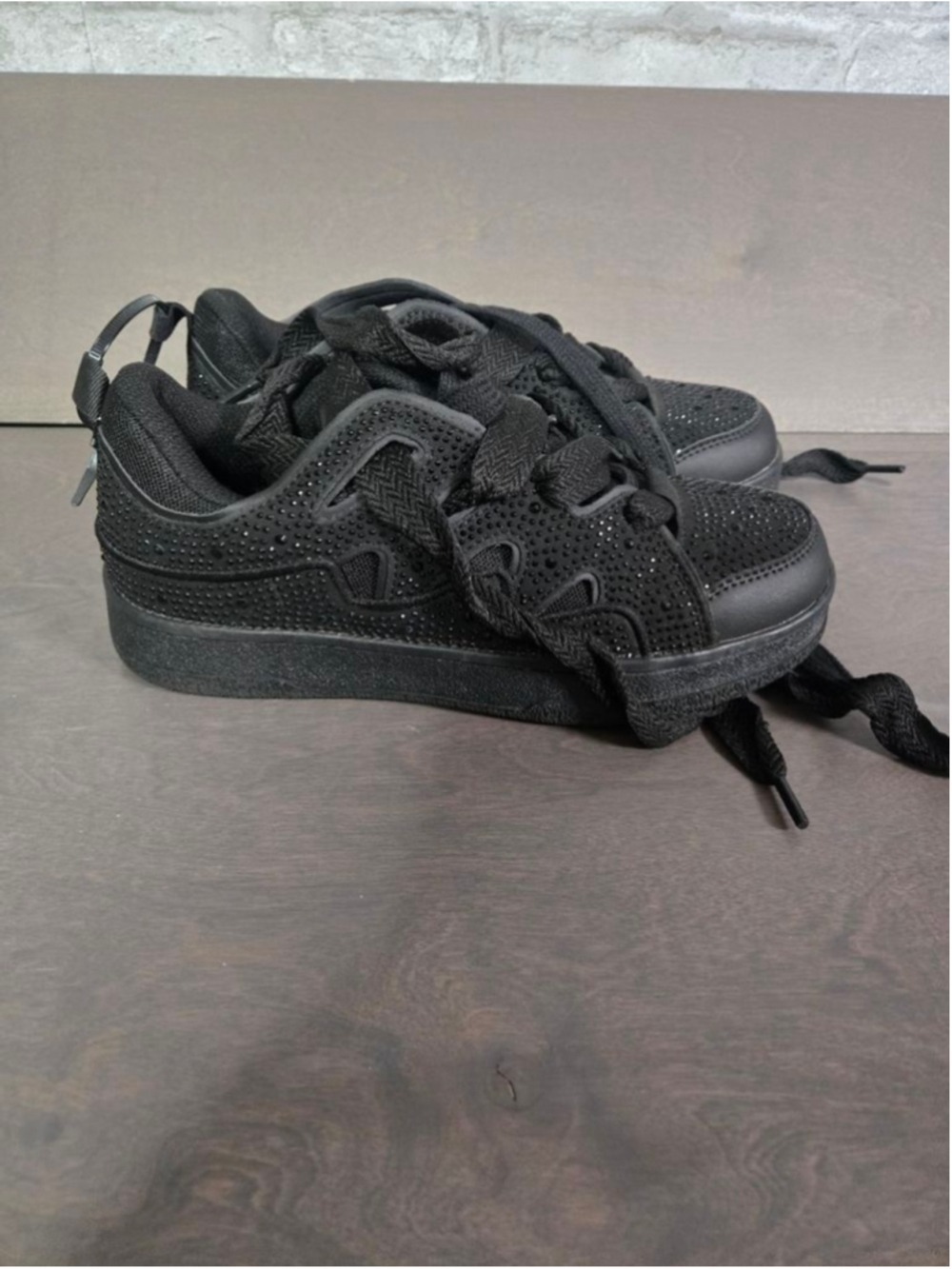 LUCKY STEP Black Rhinestone Air Cooled Sneakers Size 8